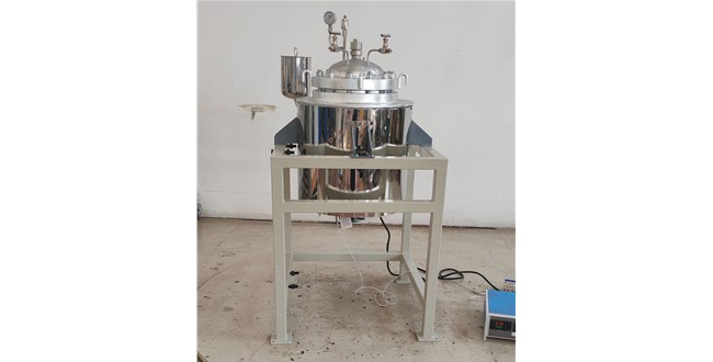 20L不锈钢喷涂PFA储罐已完工发往包头客户处