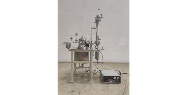 2L高温不锈钢油浴电加热实验釜已完工发往西安客户处