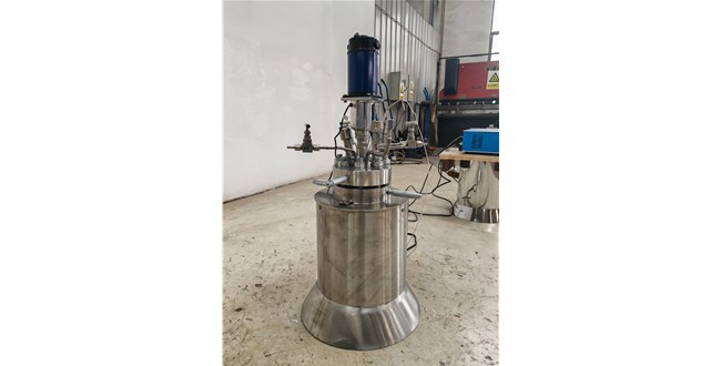 0.5L高温高压不锈钢衬钛电加热实验釜已完工发往南京客户处