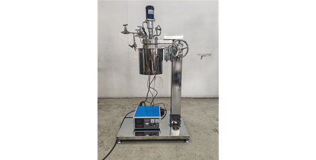 0.5L高压不锈钢衬钛手动升降电加热实验釜已完工发往河北客户处